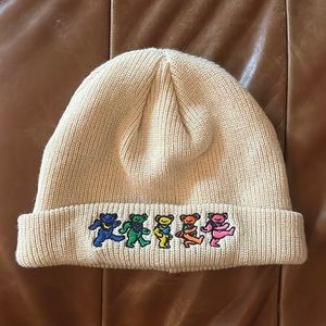 Urban outfitters Grateful Dead cream rolled beanie rainbow bears